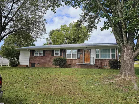 510 S John St, Walhalla, SC 29691