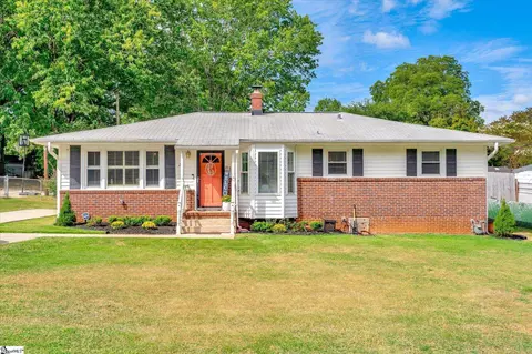 213 Courtney Cir, Greenville, SC 29617