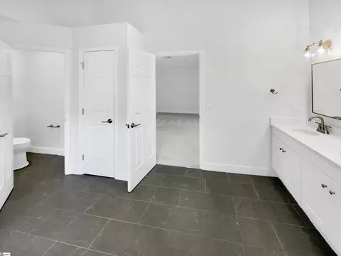 Bath - 7 Riverton Ct, Greer, SC 29650 photo 5 of 5