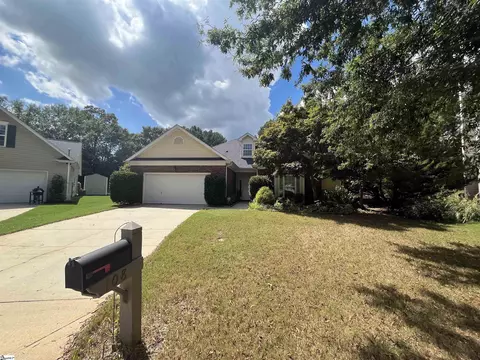 108 Pronghorn Ct, Simpsonville, SC 29680