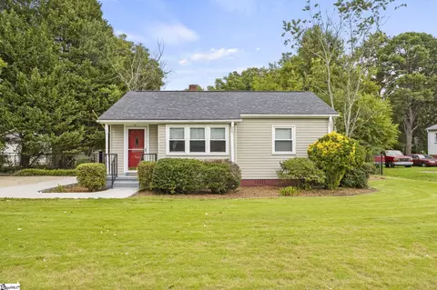 404 Meridian Ave, Taylors, SC 29687