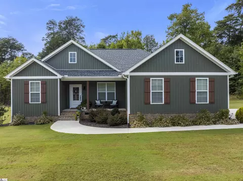 910 N Rutherford Rd, Taylors, SC 29687