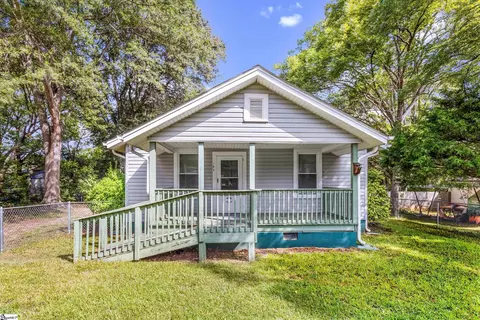 104 Jasmine Dr, Greenville, SC 29611
