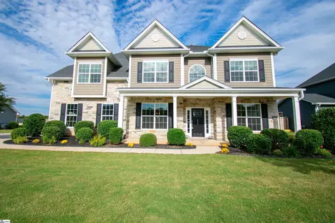 204 Lakeway Pl, Simpsonville, SC 29681