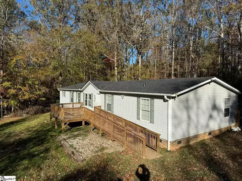 292 Carousel Rd, Gray Court, SC 29645