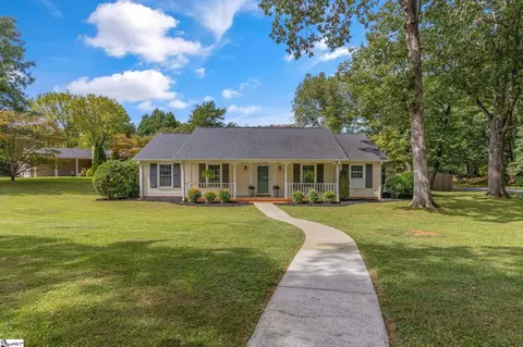 100 Woodstock Ln, Greer, SC 29650