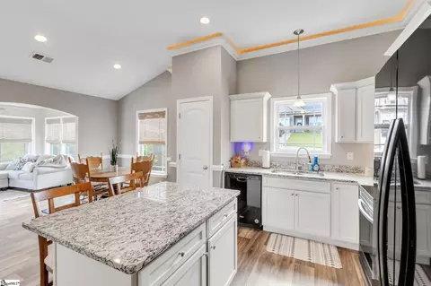 Kitchen - 900 John Thomas Way, Greer, SC 29651 photo 2 of 3