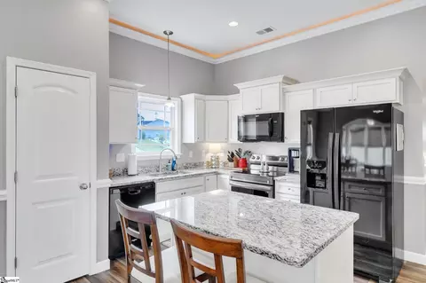 Kitchen - 900 John Thomas Way, Greer, SC 29651 photo 1 of 3