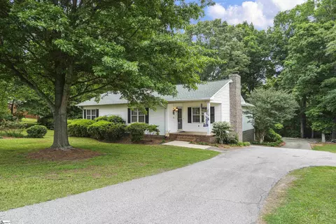 429 Scuffletown Rd, Simpsonville, SC 29681