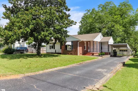 10 Bent Twig Dr, Greenville, SC 29605