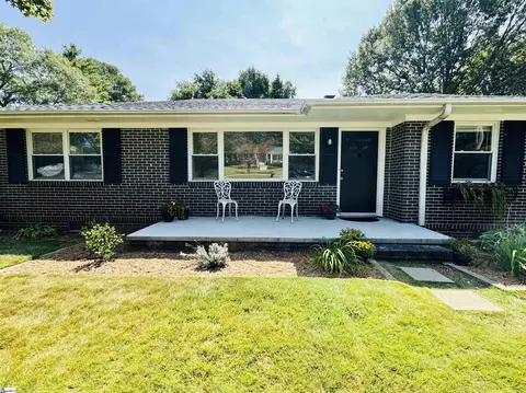 204 Hillside Dr, Greer, SC 29651