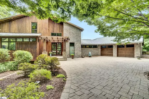 19 Peakwood Trl, Marietta, SC 29661
