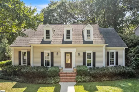 15 Briarpark Dr, Greer, SC 29651
