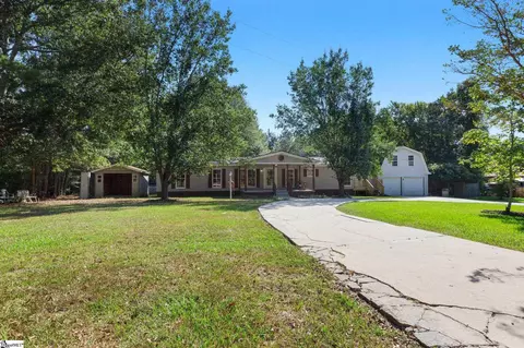 135 Heaton Rd, Clinton, SC 29325