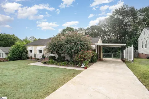 509 Bear Dr, Greenville, SC 29605