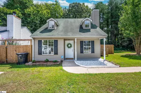 4 Mosspoint Dr, Greenville, SC 29617