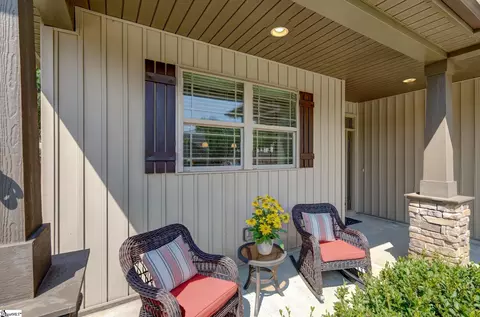 Exterior - 303 Ashler Dr, Greer, SC 29650 photo 3 of 10