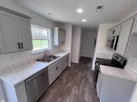 209 Lincoln Ln, Honea Path, SC 29654 photo 11