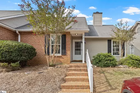 131 Daniel Ct, Mauldin, SC 29662