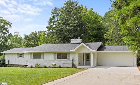 8 Yancey Dr, Greenville, SC 29615