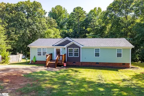 1126 Christopher Ln, Liberty, SC 29657