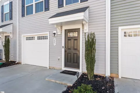 207 Maple Forge Trl, Greenville, SC 29617