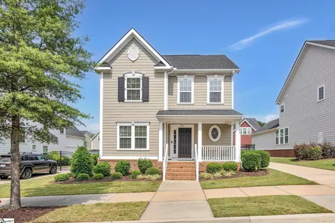 202 Verlin Dr, Greenville, SC 29607