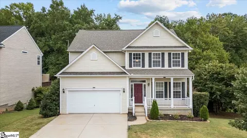18 Joggins Dr, Simpsonville, SC 29681