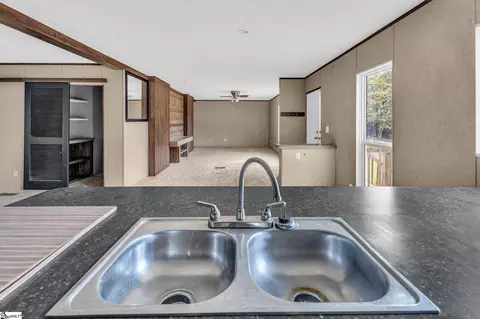 209 Eva Plz, Easley, SC 29640 photo 5