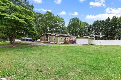 102 Cannon Cir, Greenville, SC 29607