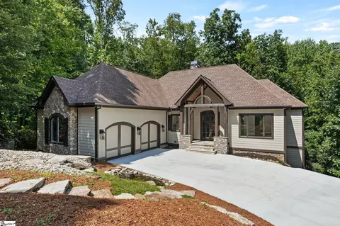 331 Glen Hollow Rd, Travelers Rest, SC 29690