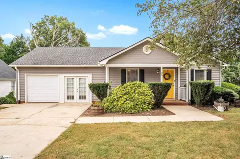 26 Northfield Ln, Simpsonville, SC 29681