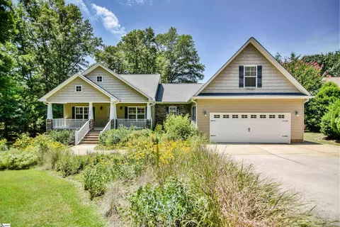 114 Overlook Ter, Laurens, SC 29360