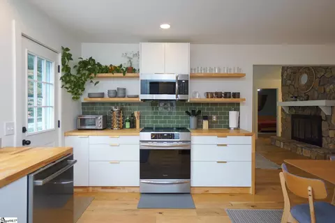 Kitchen - 114 Windamere Rd, Easley, SC 29640 photo 1 of 3