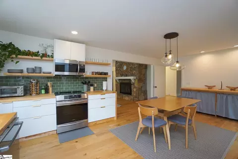 Kitchen - 114 Windamere Rd, Easley, SC 29640 photo 2 of 3