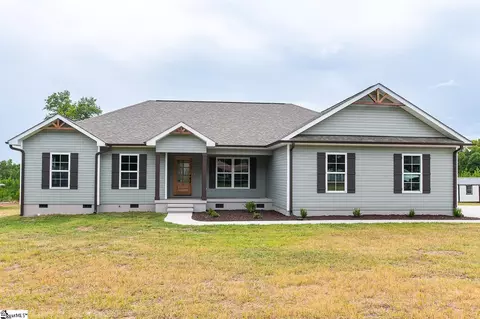 310 Calhoun Rd, Belton, SC 29627