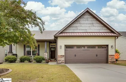 319 Hampton Farms Trl, Greenville, SC 29617