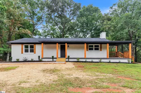 1424 Farrs Bridge Rd, Easley, SC 29640