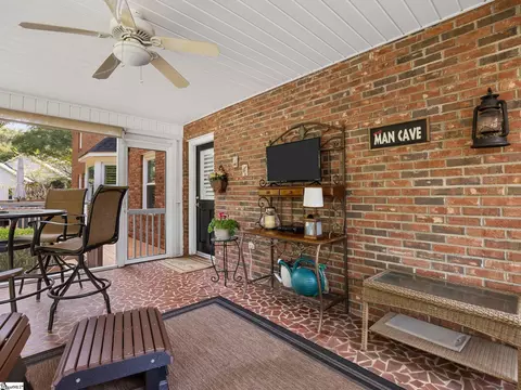 Exterior - 101 Roscommon Run, Moore, SC 29369 photo 5 of 10