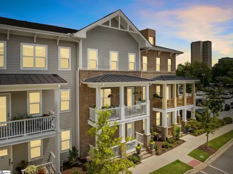 52 Canvas St, Greenville, SC 29601