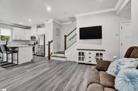 Entry Way - 14 Connaught Ct, Mauldin, SC 29662 photo 5 of 11