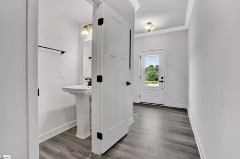 Entry Way - 14 Connaught Ct, Mauldin, SC 29662 photo 2 of 11