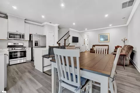 Dining - 14 Connaught Ct, Mauldin, SC 29662 photo 2 of 3