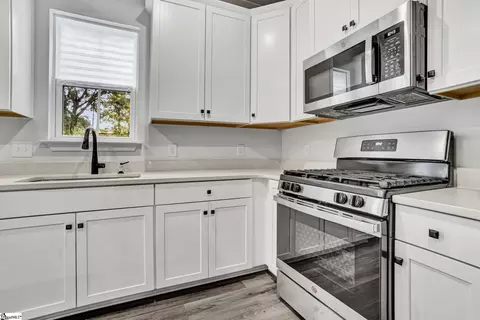 Kitchen - 14 Connaught Ct, Mauldin, SC 29662 photo 5 of 5