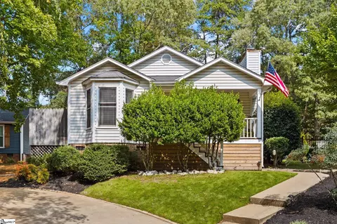 1032 Summit Dr, Greenville, SC 29609