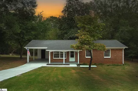 221 Sanders Rd, Central, SC 29630