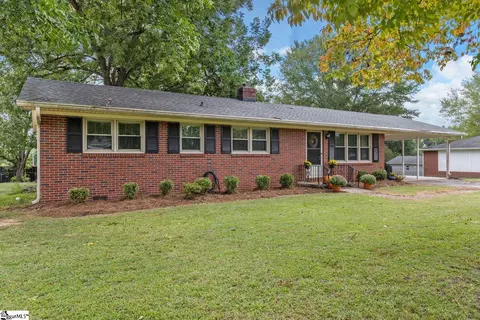 131 Biltmore Cir, Easley, SC 29642