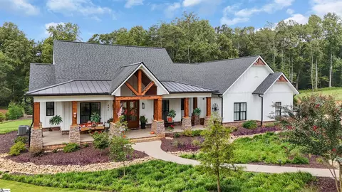 842 Kist Rd, Greer, SC 29651