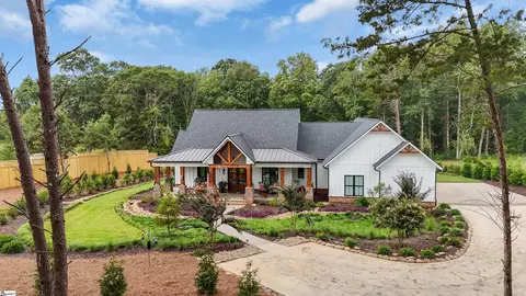 Exterior - 842 Kist Rd, Greer, SC 29651 photo 4 of 12