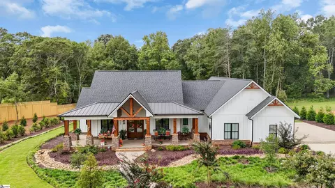 Exterior - 842 Kist Rd, Greer, SC 29651 photo 3 of 12